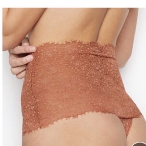 VICTORIA’S SECRET BRALETTE SET - Picture 8 of 11